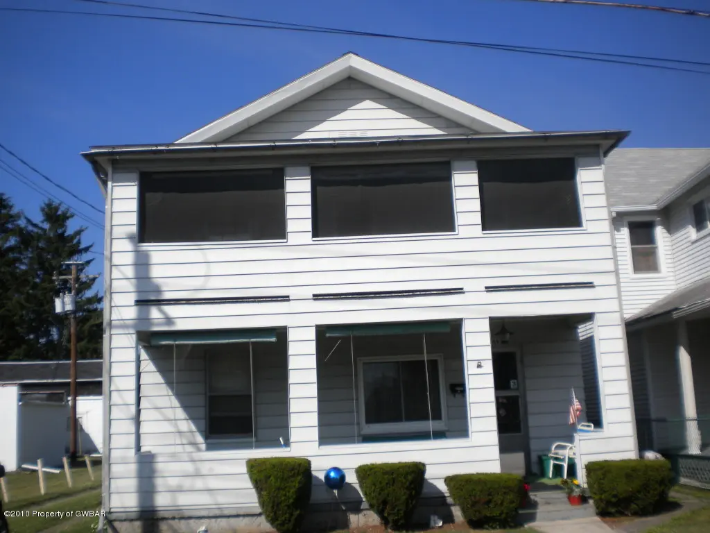 49 W 7TH Street, Wyoming in Wyoming