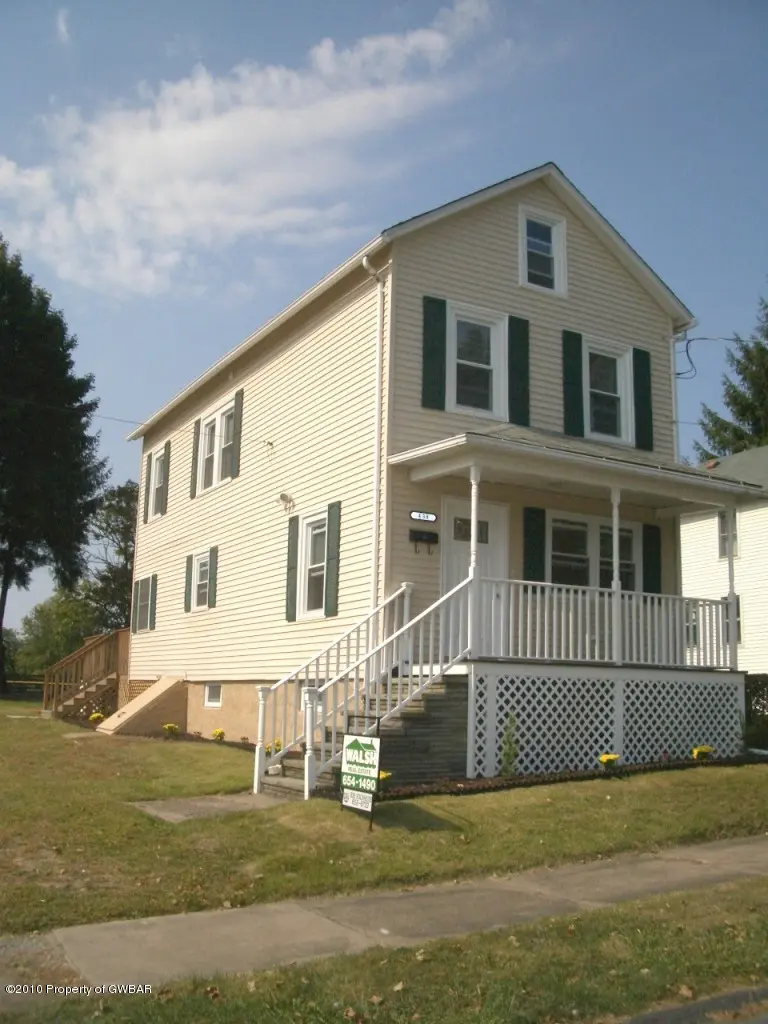 438 TRIPP Street, West Wyoming in West Wyoming