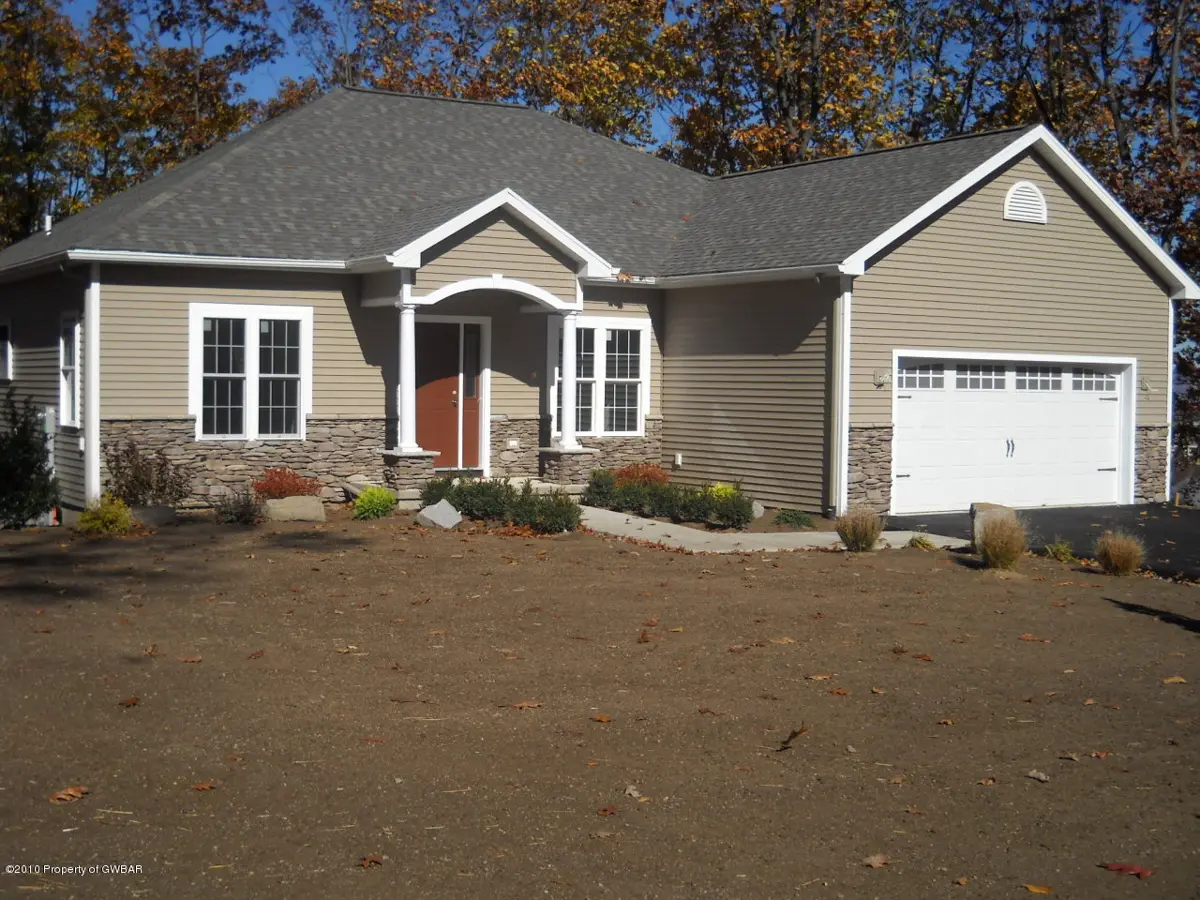 Bunker Drive, Hanover Township in Hanover Township