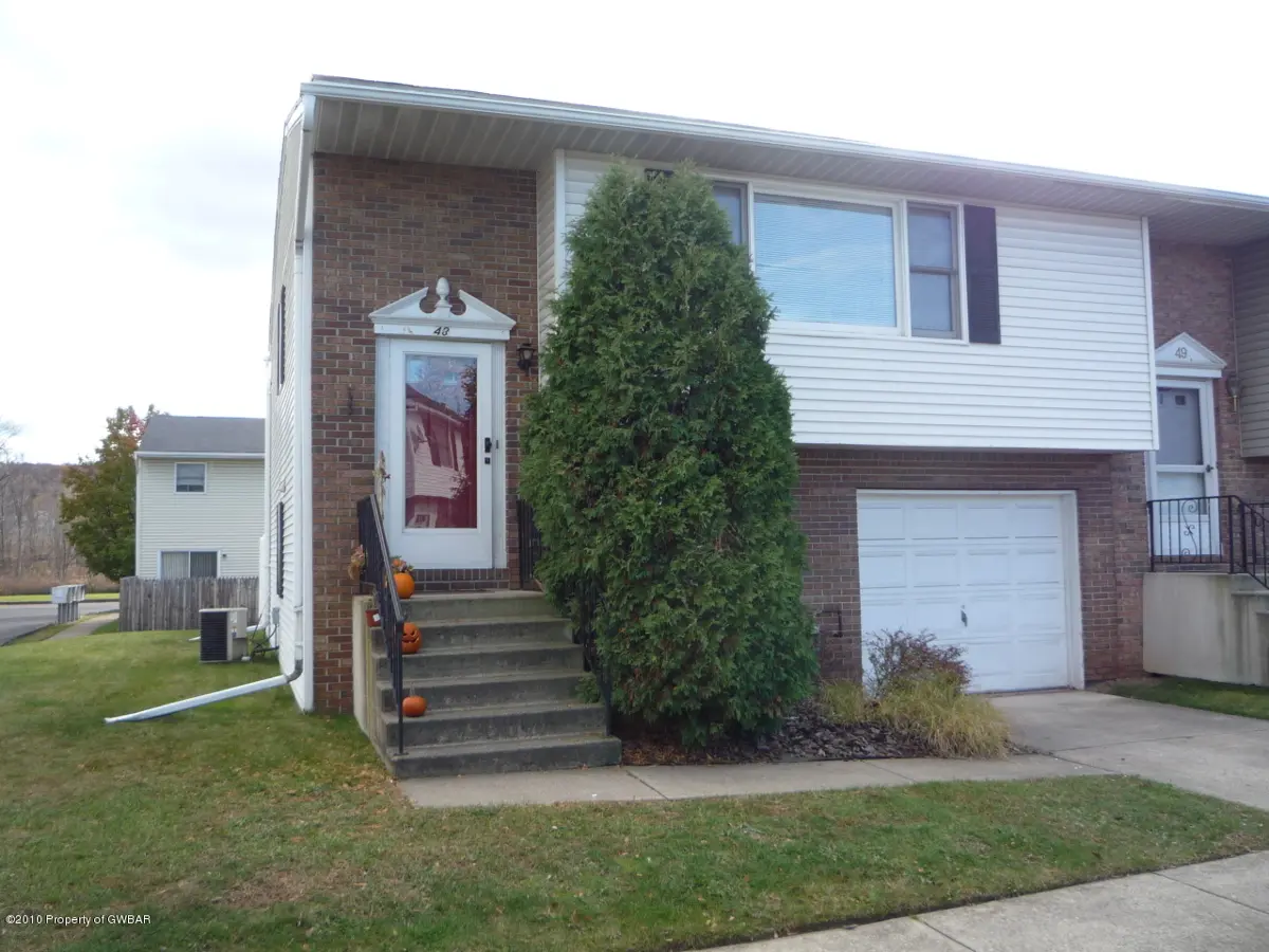 48 WOODCREST Drive, Plains in Plains