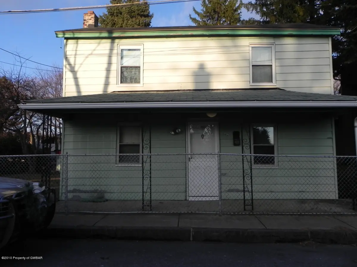 42 Schoolhouse Lane, Wilkes-Barre in Wilkes-Barre