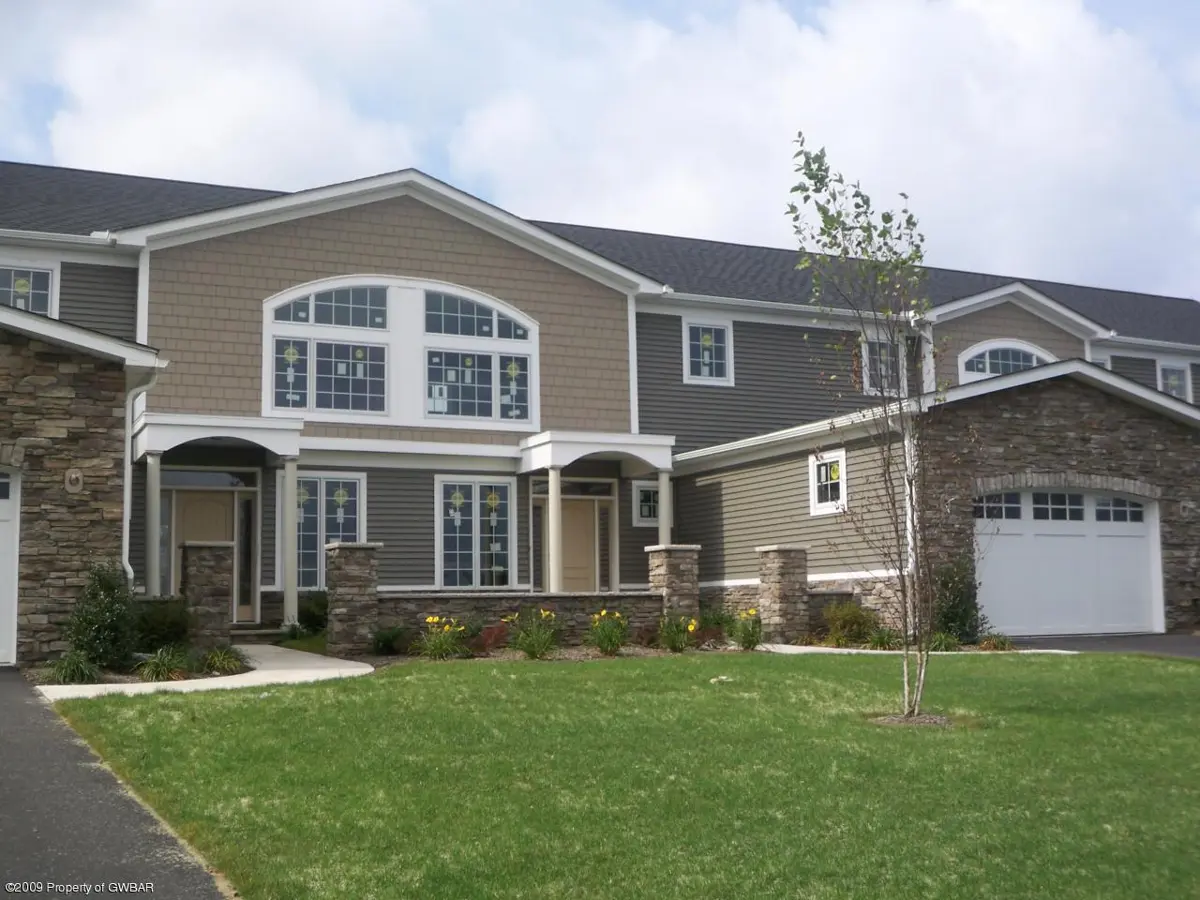 Unit #2 Insignia Point Courtyards, Jenkins Township in Jenkins Township