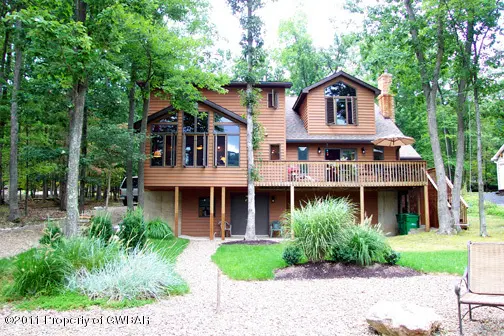 400 W Lake Valley Drive, Hazleton in Hazleton