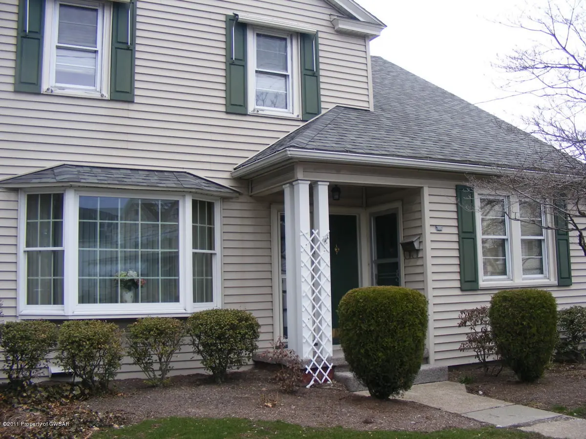 8 E MAIN Street, Wilkes-Barre in Wilkes-Barre