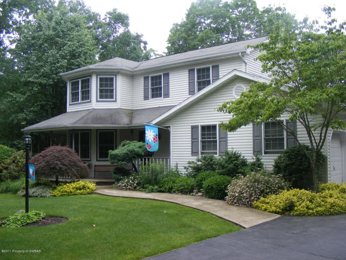 865 LAKEVIEW Drive, Mountain Top in Mountain Top