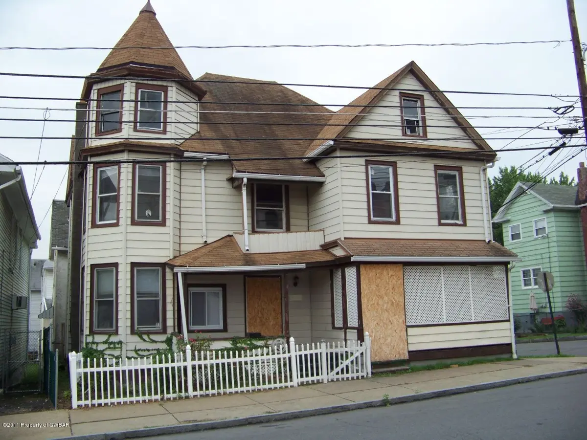 321-323 Parrish Street, Wilkes-Barre in Wilkes-Barre