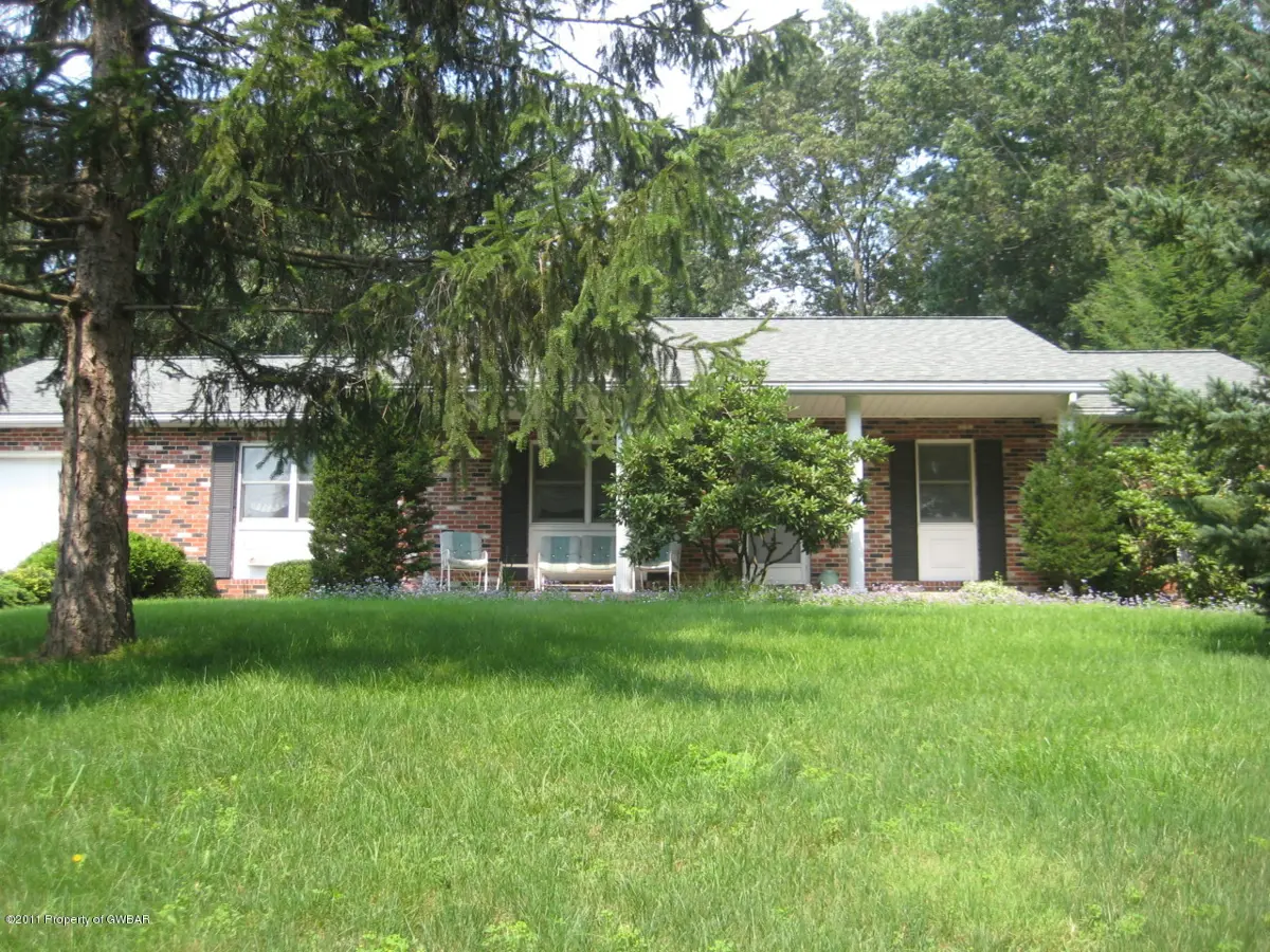 902 Aspen Drive, Mountain Top in Mountain Top