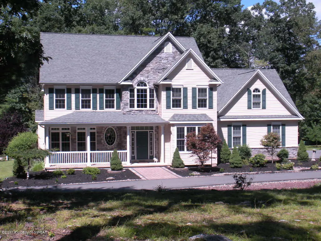 105 Sandwedge Drive, Mountain Top in Mountain Top