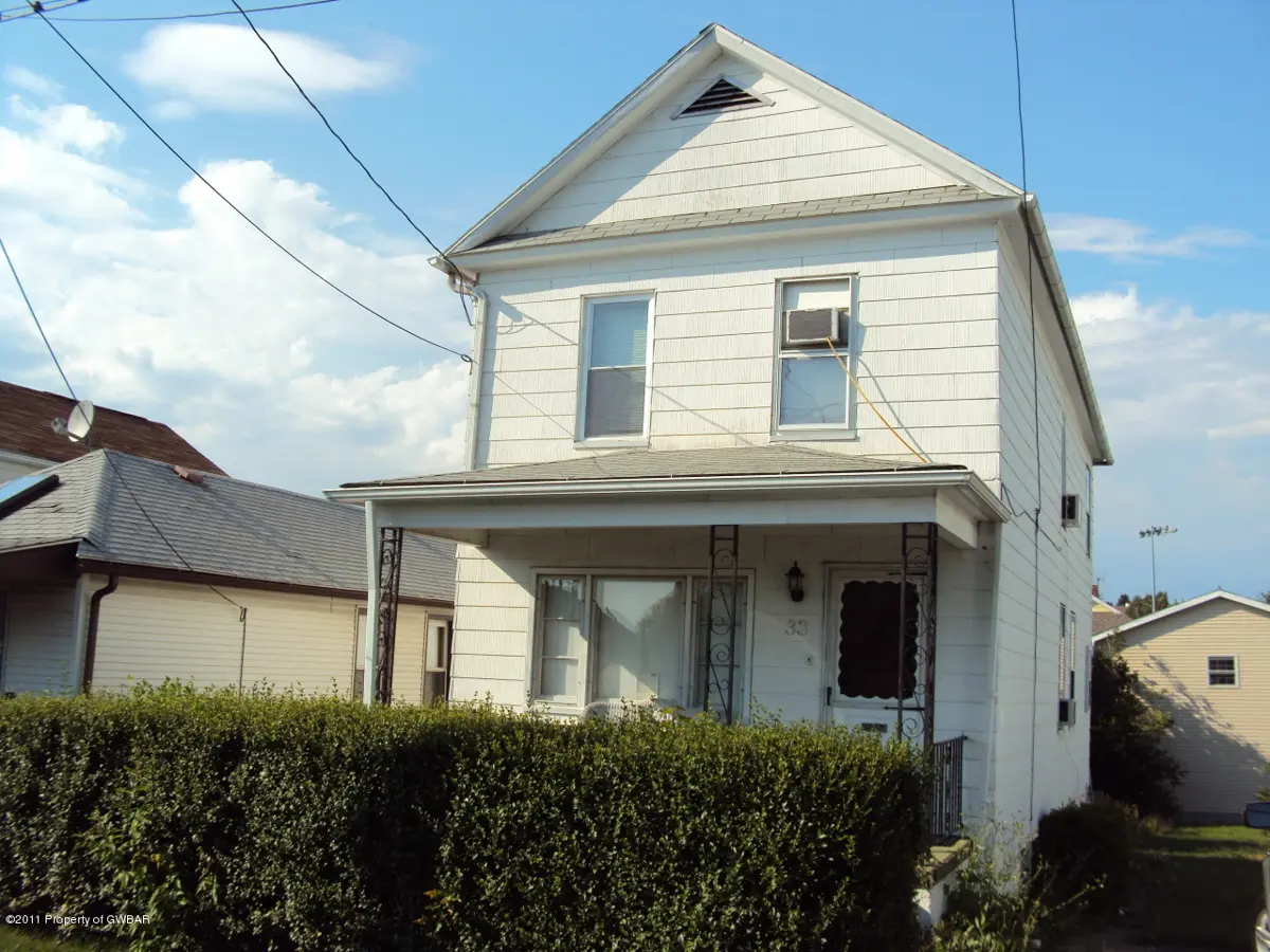 33 LAUREL Street, Plains in Plains