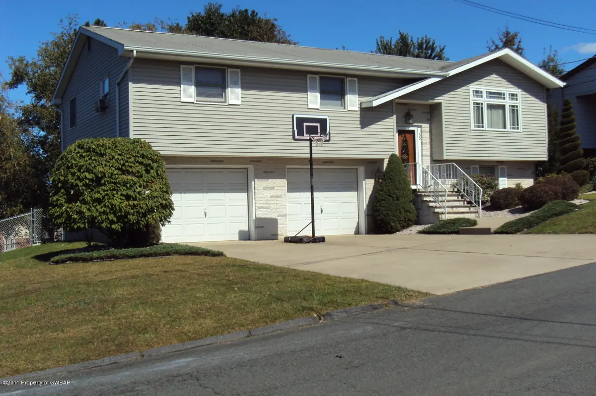 55 HIGHLAND Drive, Hanover Township in Hanover Township