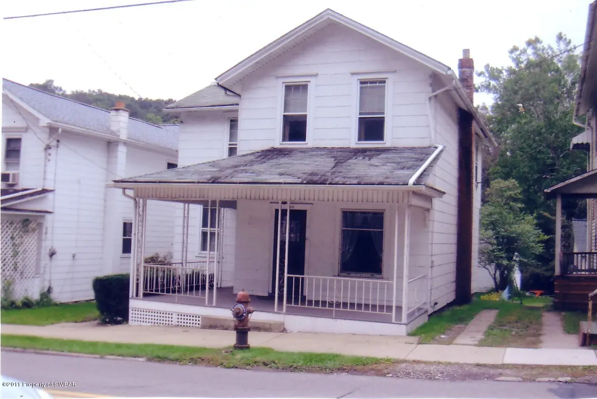 117 W Union Street, Shickshinny in Shickshinny