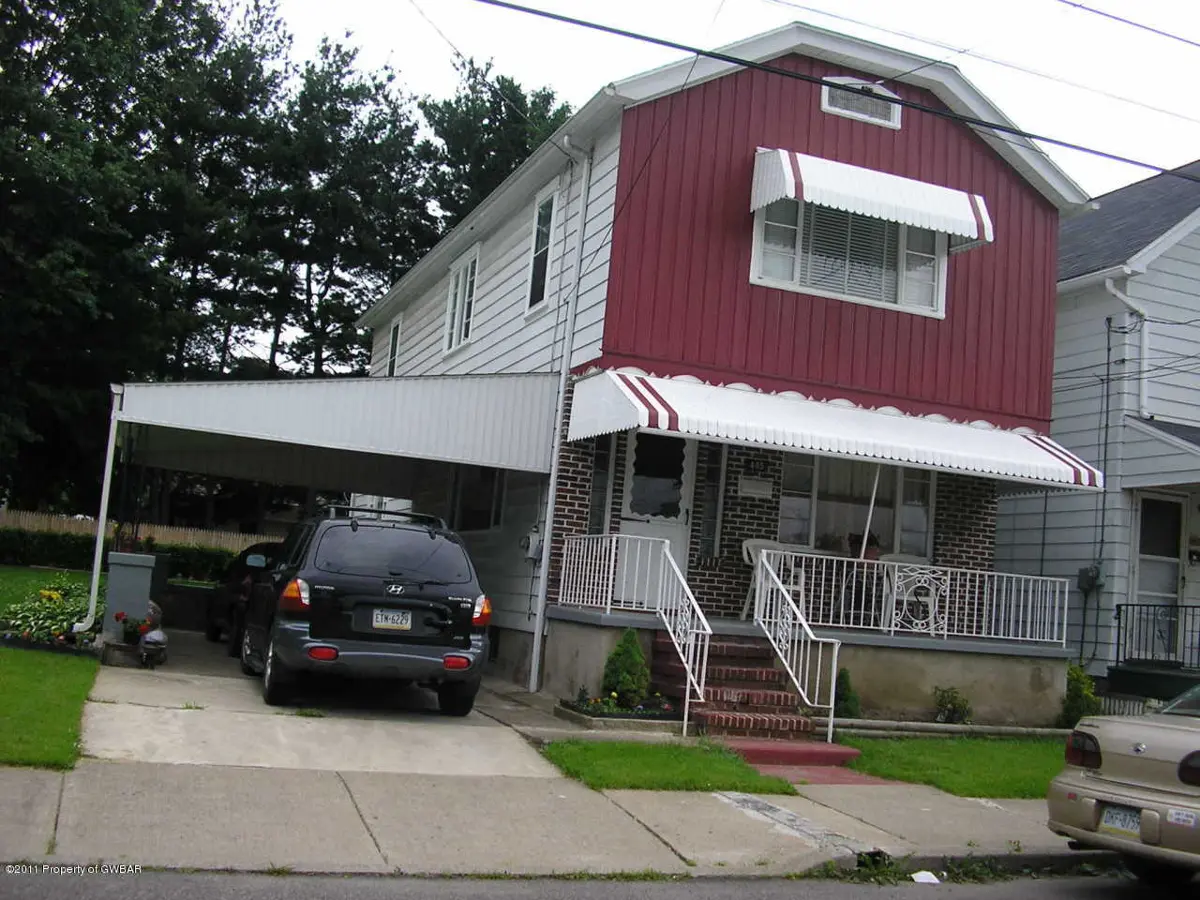 405 Wyoming Street, Hanover Township in Hanover Township