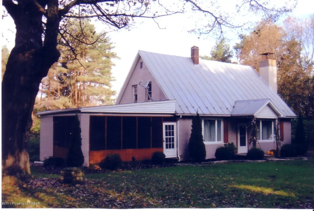 268 Dodson Cemetery Road, Shickshinny in Shickshinny