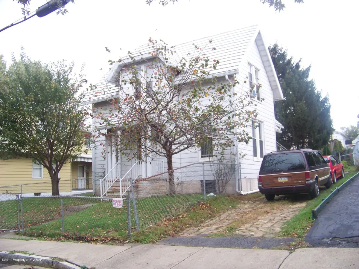 86 Hickory Street, Wilkes-Barre in Wilkes-Barre