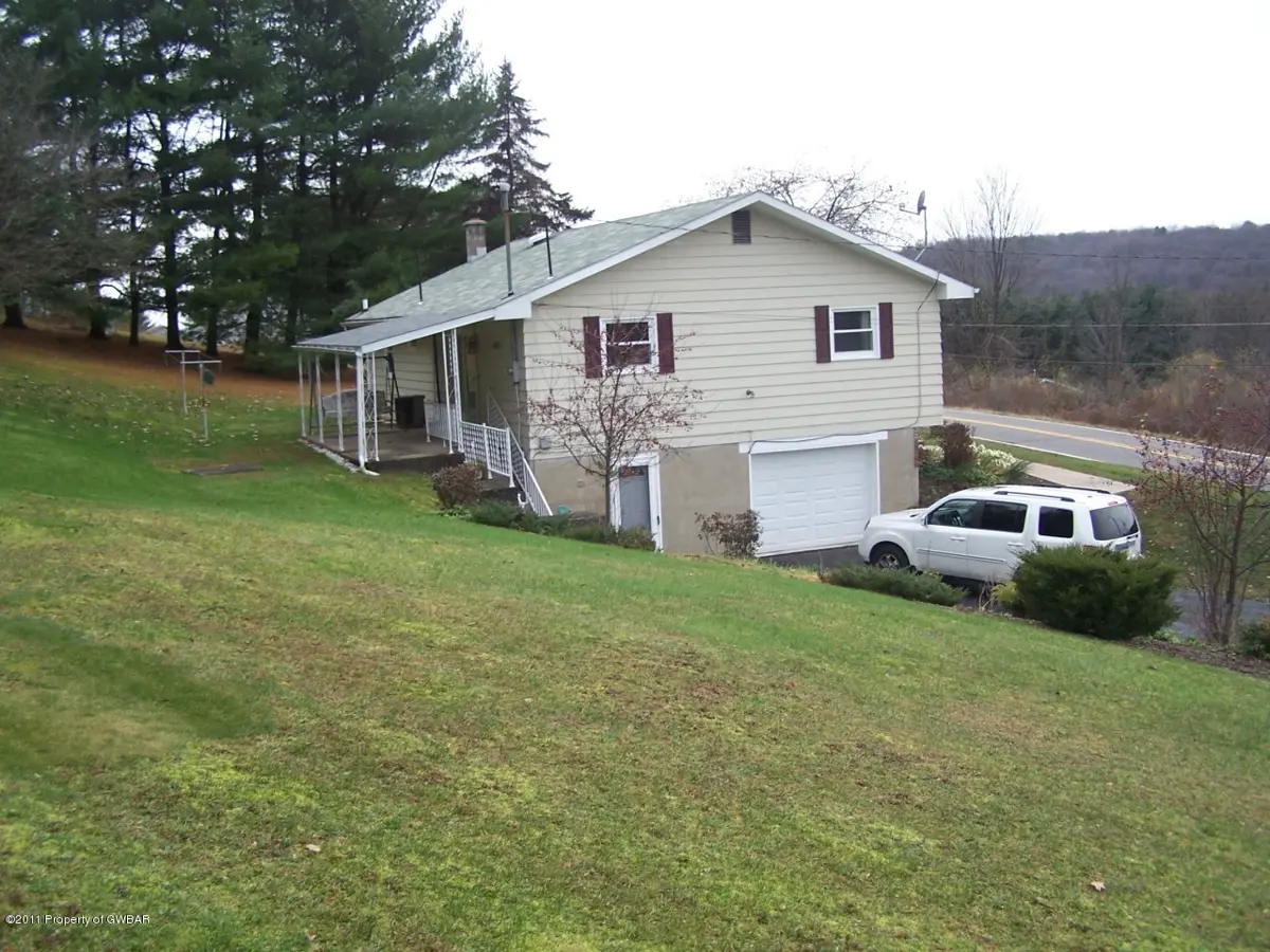 408 CRAGLE HILL Road, Shickshinny in Shickshinny