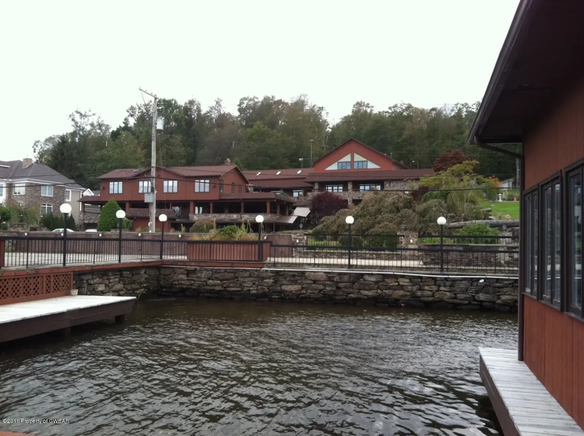 Pole 254 Lakeside, Harveys Lake in Harveys Lake