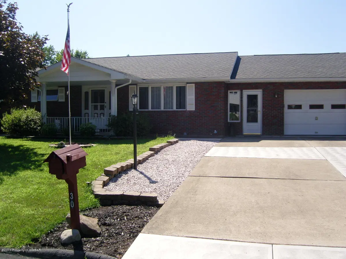 30 JAY Drive, Plains in Plains