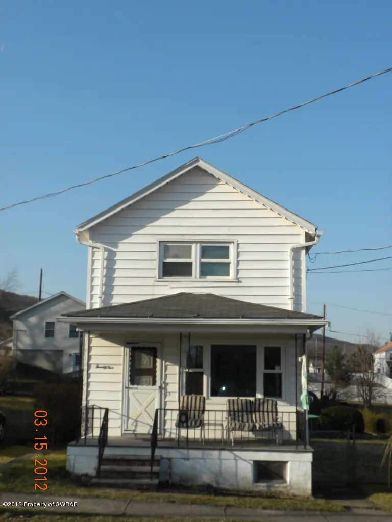 25 Fall Street, Ashley in Ashley