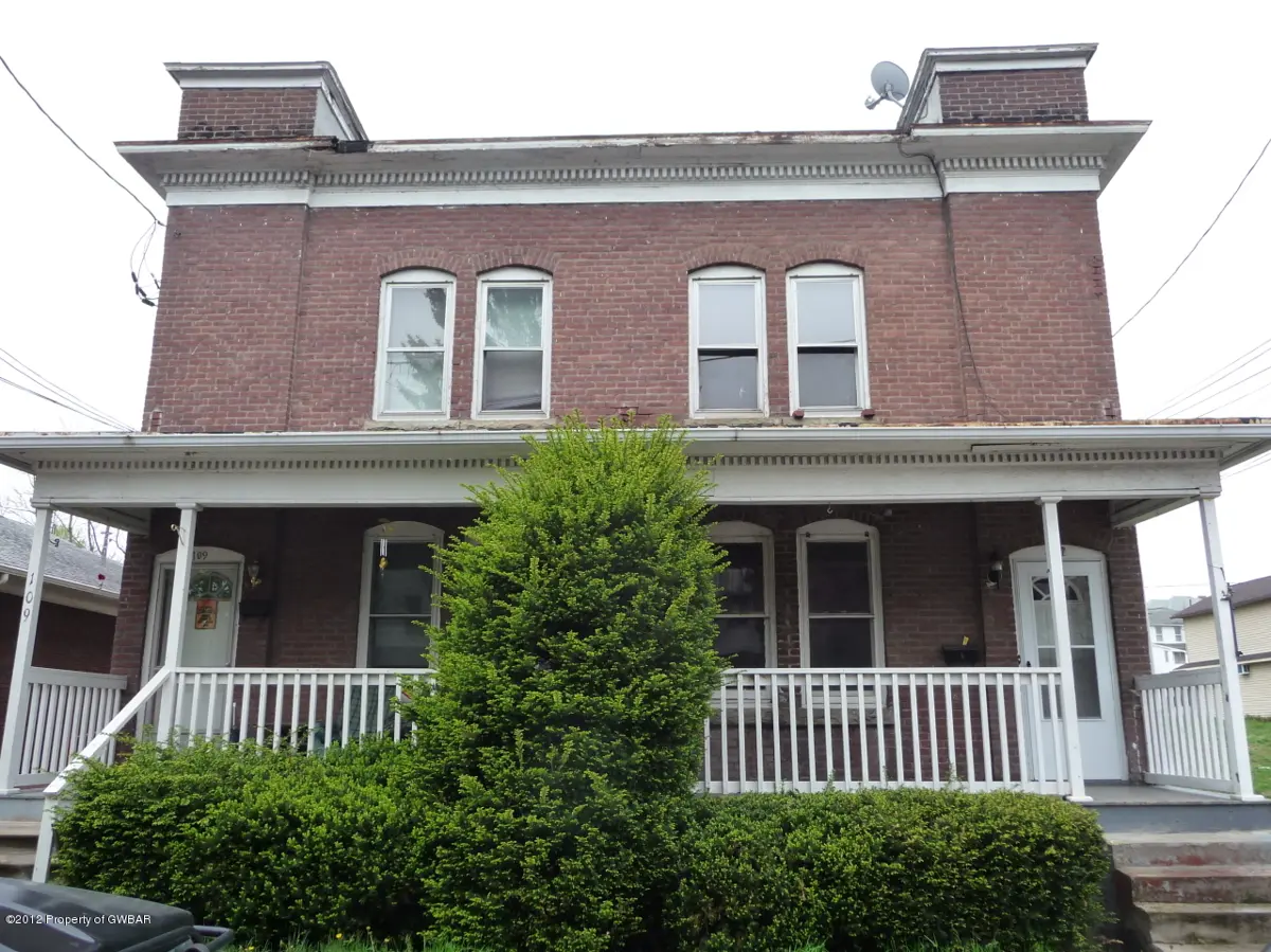 107 E COLUMBUS Avenue, Pittston in Pittston