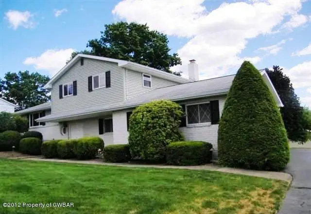 210 Beechwood Drive, Laflin in Laflin