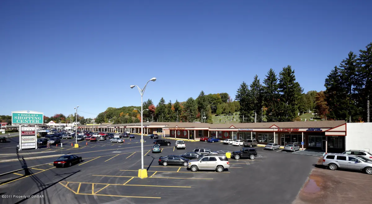40 Dallas Shopping Center, Dallas in Dallas