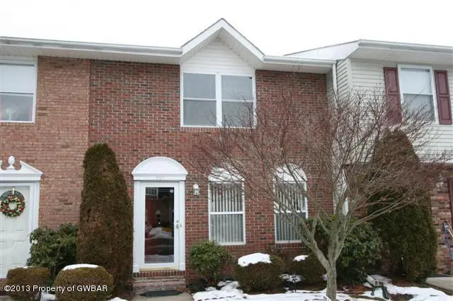 527 Clover Court, Exeter in Exeter