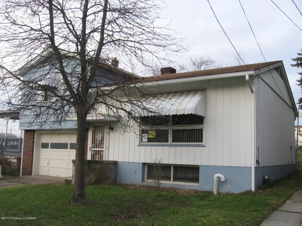 90 MCLEAN Street, Wilkes-Barre in Wilkes-Barre