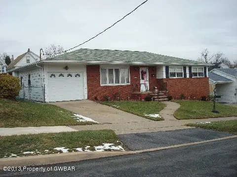 62 Sunrise Drive, Wilkes-Barre in Wilkes-Barre