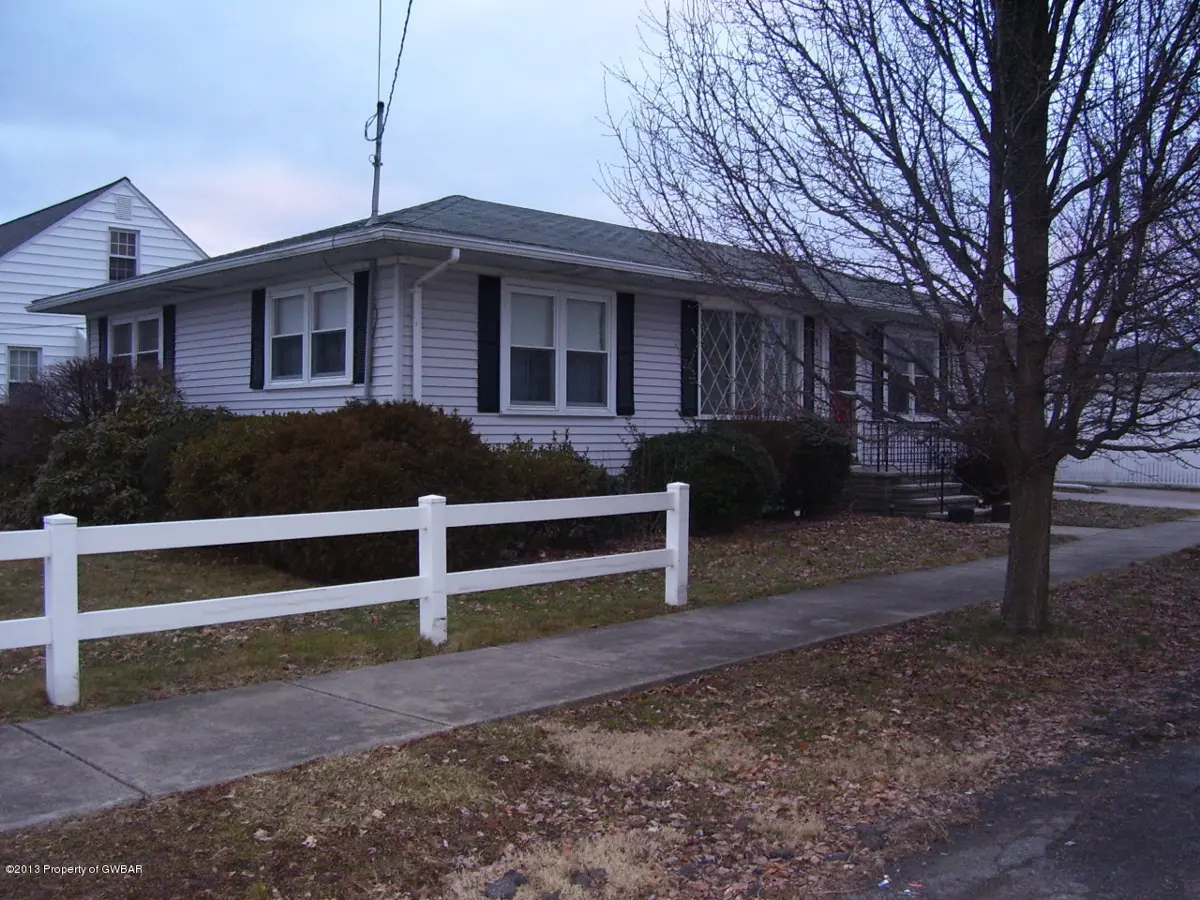 3 EVERGREEN Street, West Wyoming in West Wyoming