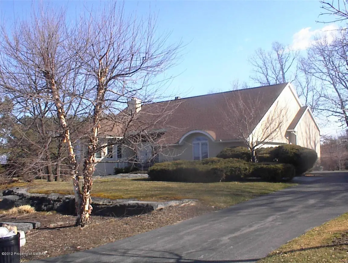 57 STEINBECK Drive, Moosic in Moosic
