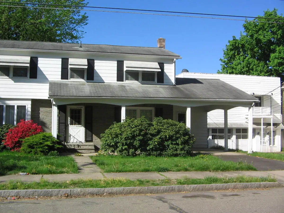 168-172 NEW MALLERY Place, Wilkes-Barre in Wilkes-Barre