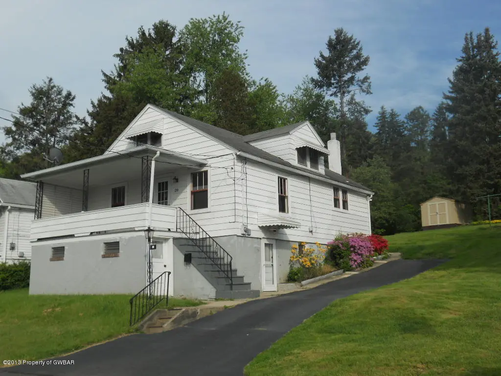 28 HILL Street, Swoyersville in Swoyersville