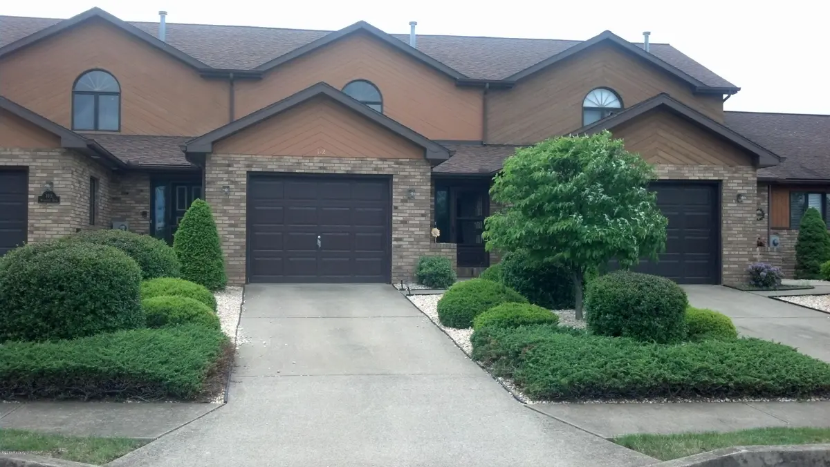 112 Woodview Road, Hanover Township in Hanover Township