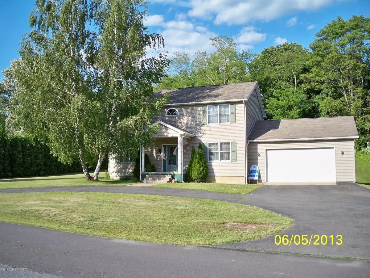 27 WALLER Street, Larksville in Larksville