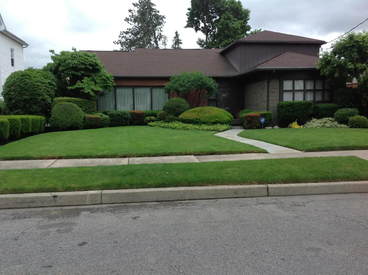 549 CHARLES Avenue, Kingston in Kingston