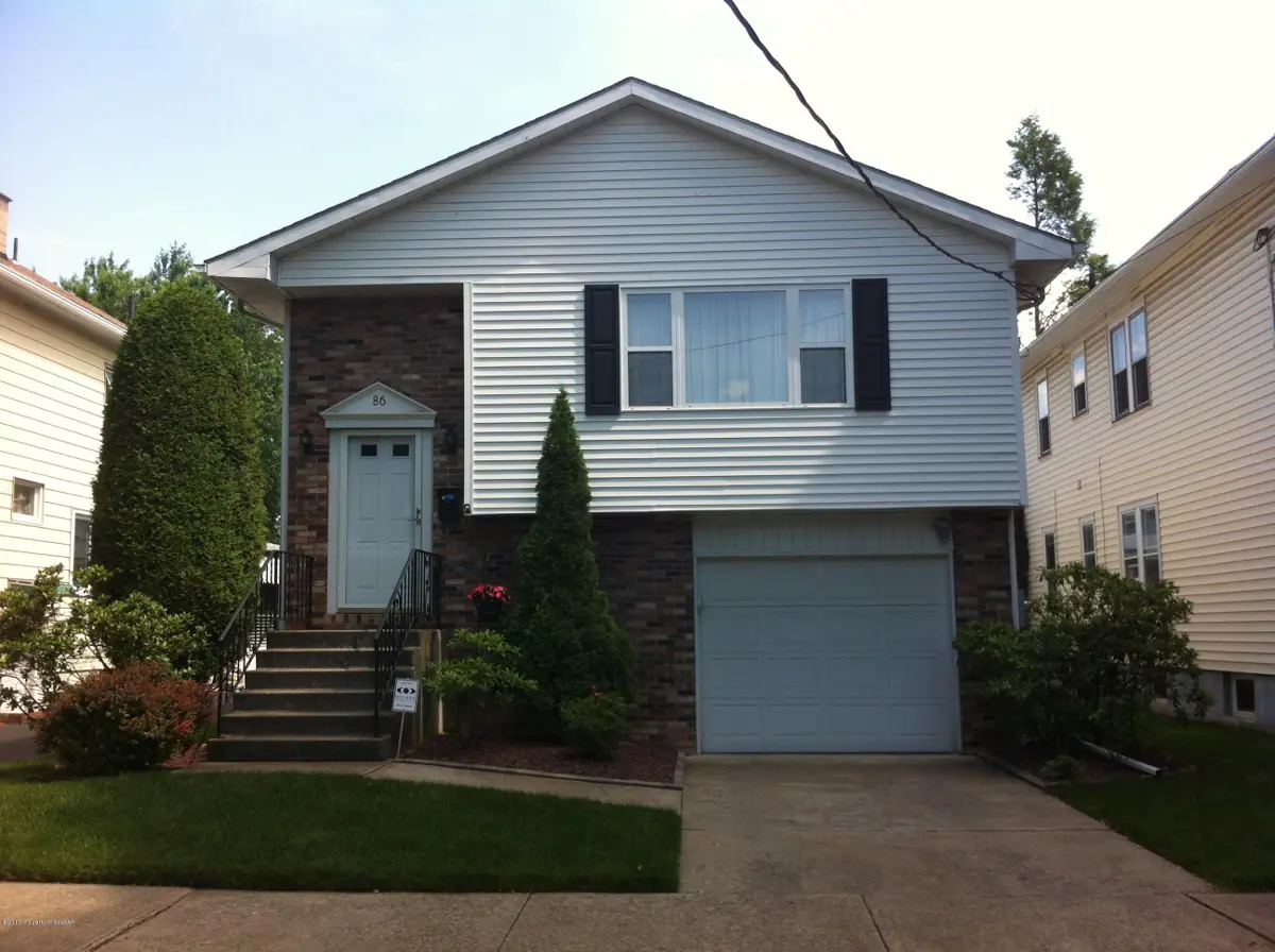 86 2ND Avenue, Kingston in Kingston