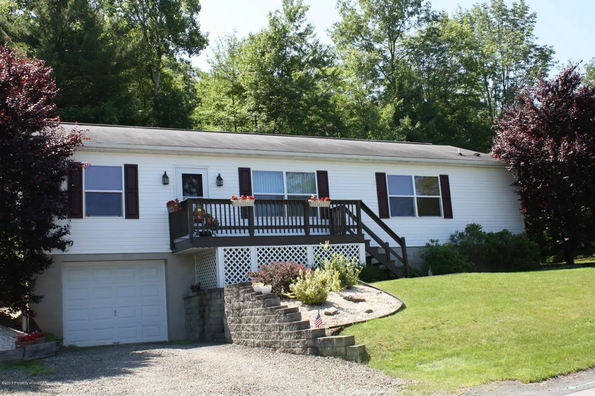 319 Meadowcrest Drive, Trucksville in Trucksville