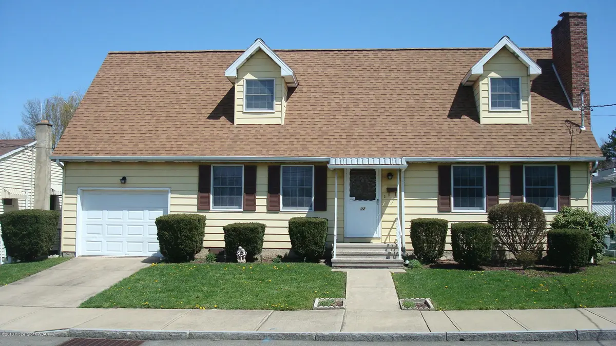 22 CAROLINA Drive, Wilkes-Barre in Wilkes-Barre