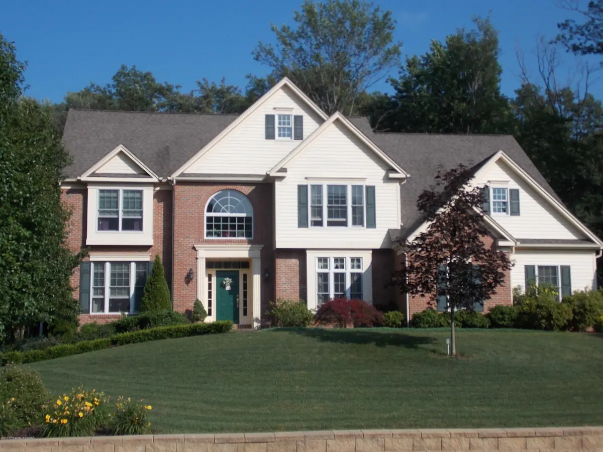10 Pheasant Run Lane, Mountain Top in Mountain Top