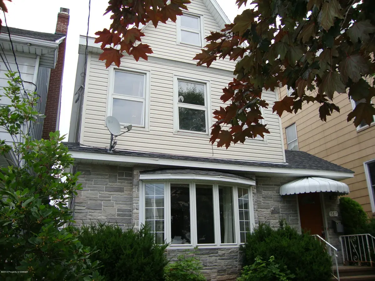 587 N LOCUST Street, Hazleton in Hazleton