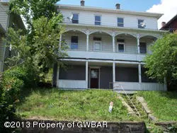 25 E Walnut Street, Plymouth in Plymouth