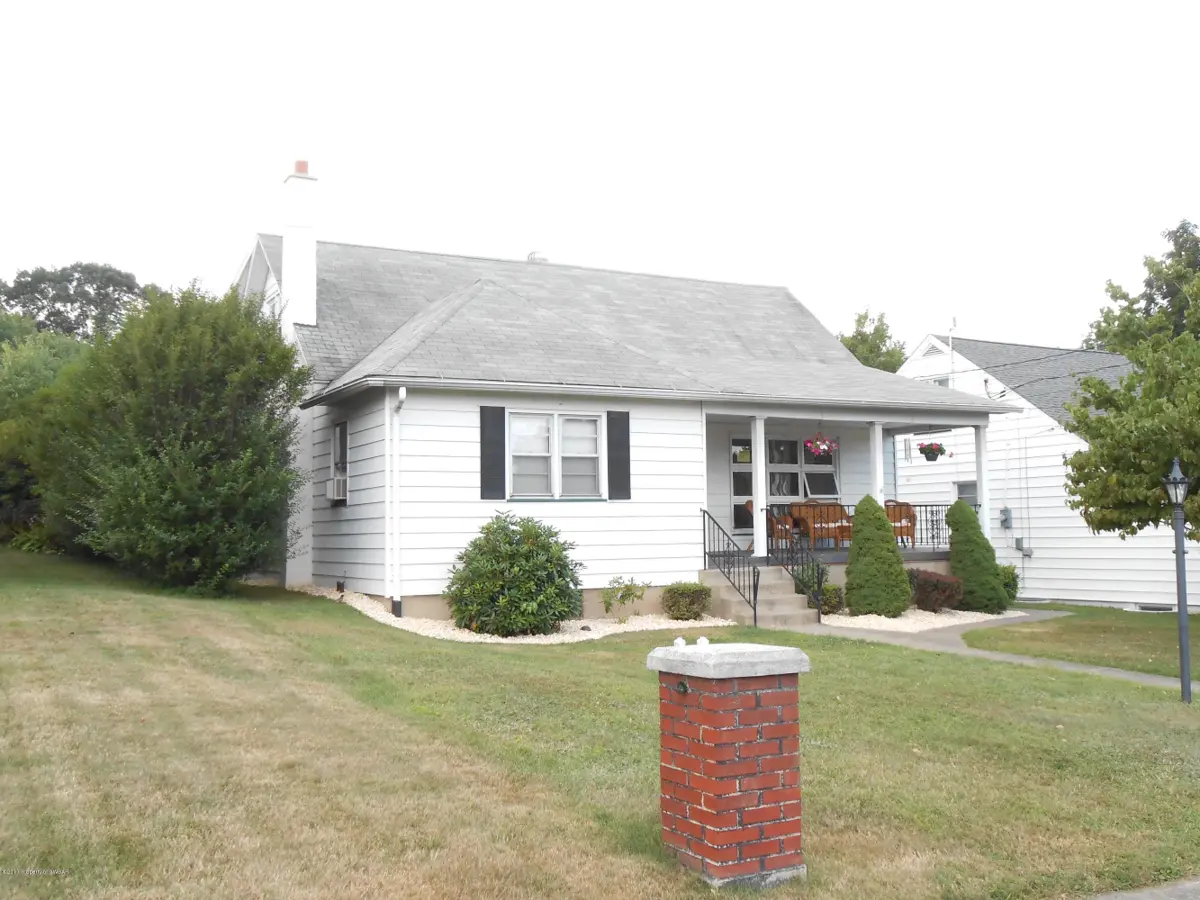 326 LACKAWANNA AVE., Dupont in Dupont