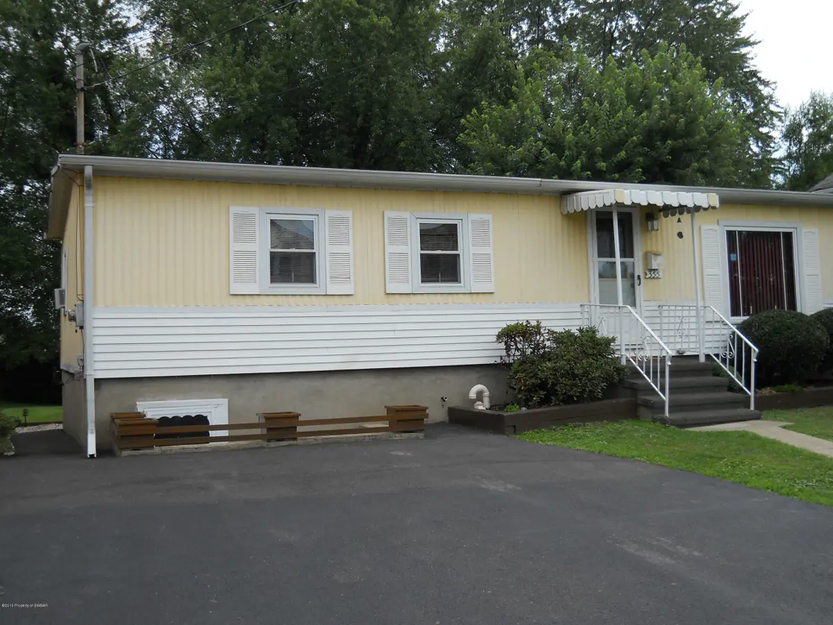 355 W 6TH Street, West Wyoming in West Wyoming
