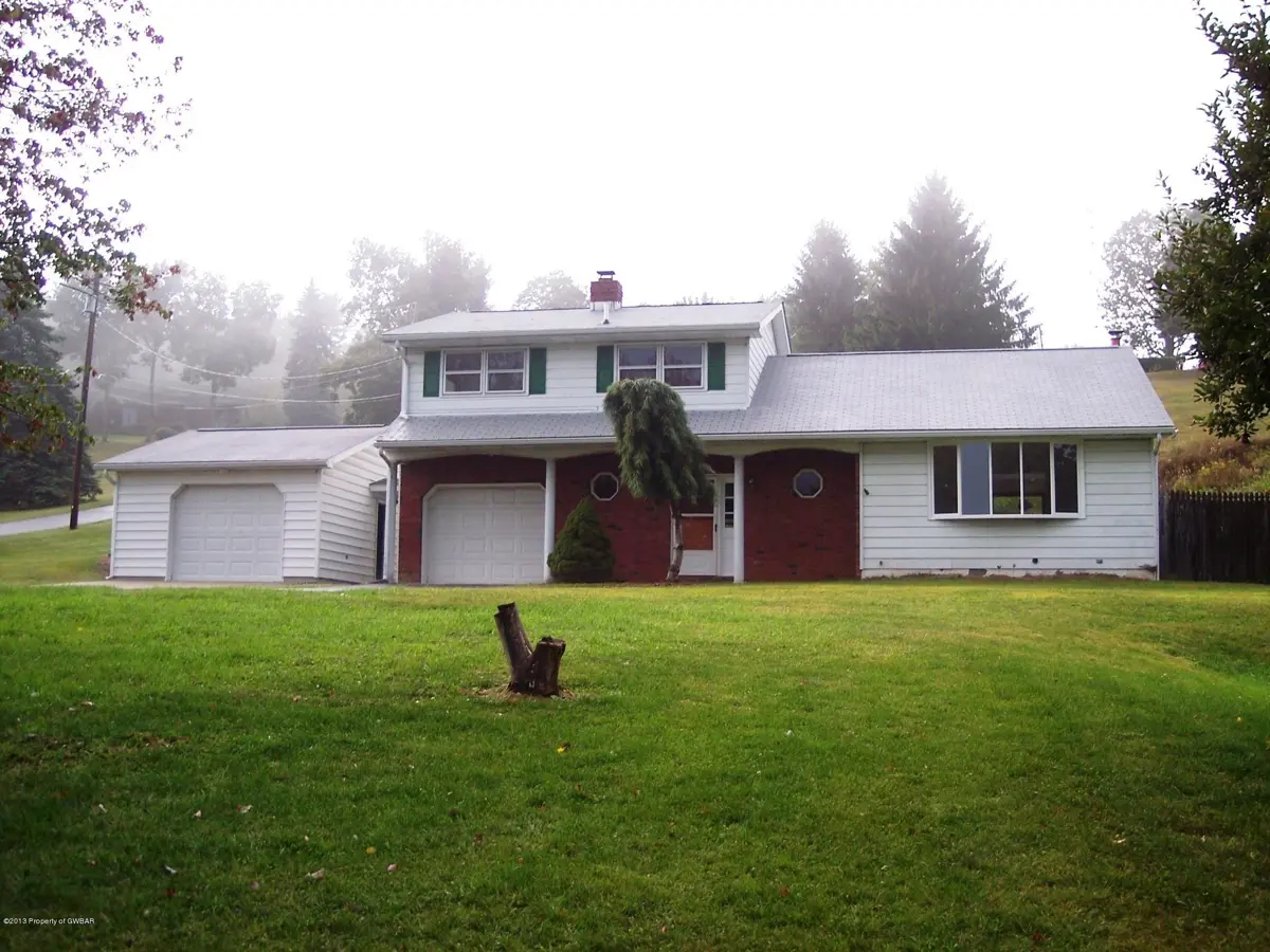5658 Main Road, Hunlock Creek in Hunlock Creek