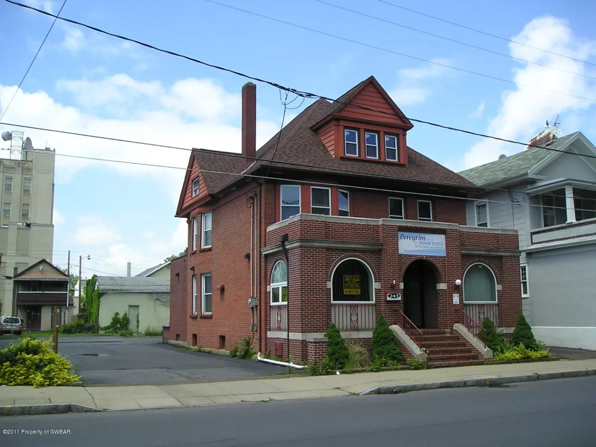 243 S Washington Street, Wilkes-Barre in Wilkes-Barre