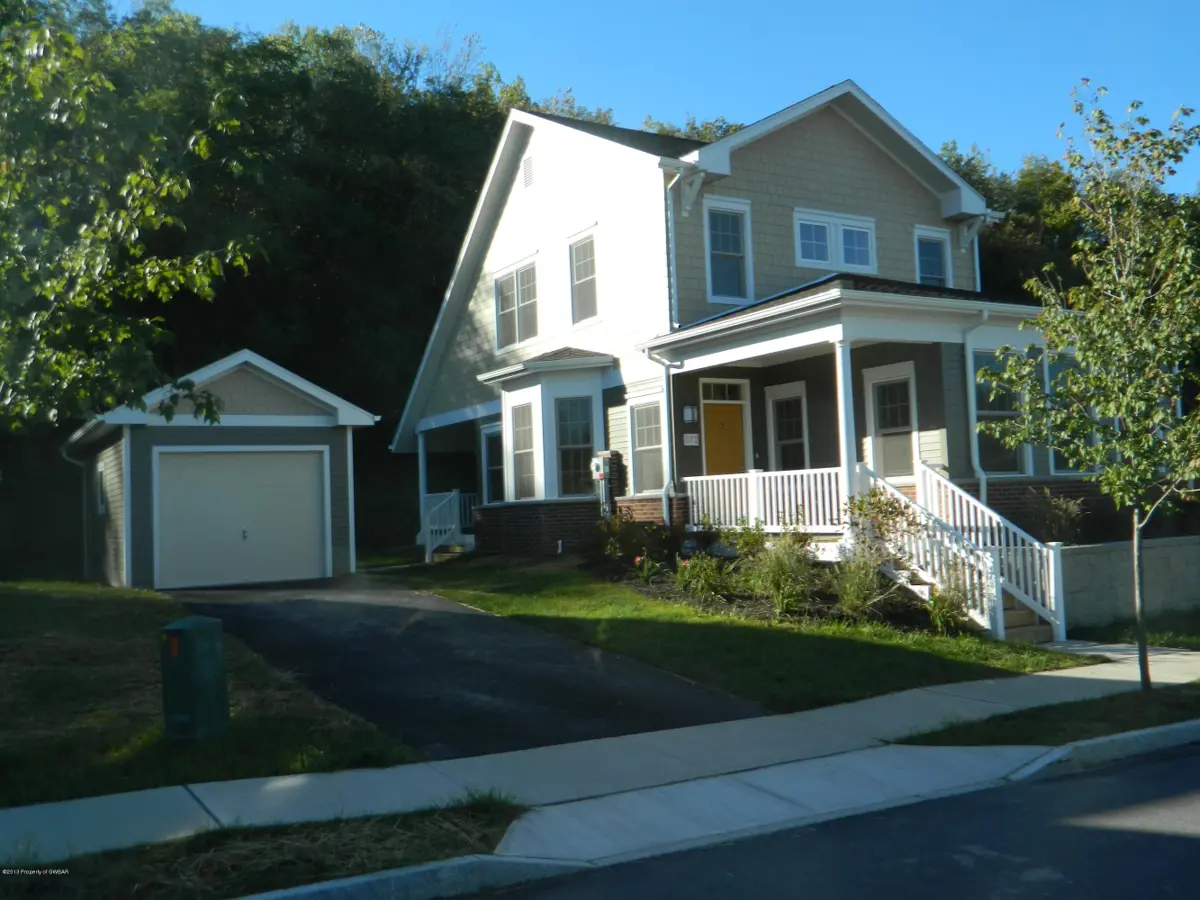 372 McGowan Street, Wilkes-Barre in Wilkes-Barre