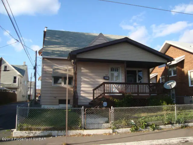 325 W 3RD Street, Hazleton in Hazleton