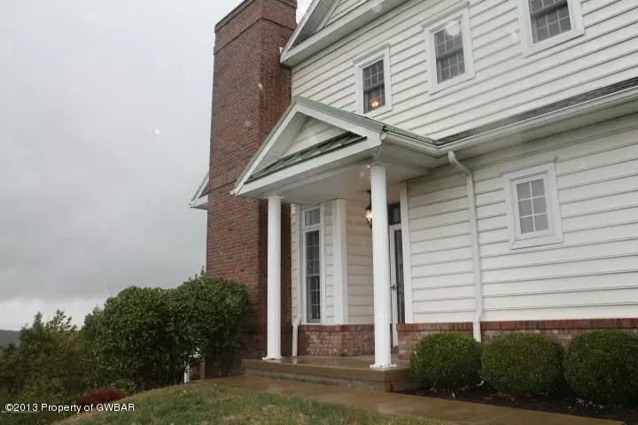 1101 Tennyson Close, Moosic in Moosic