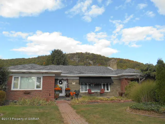 21 Orchard Avenue, West Nanticoke in West Nanticoke