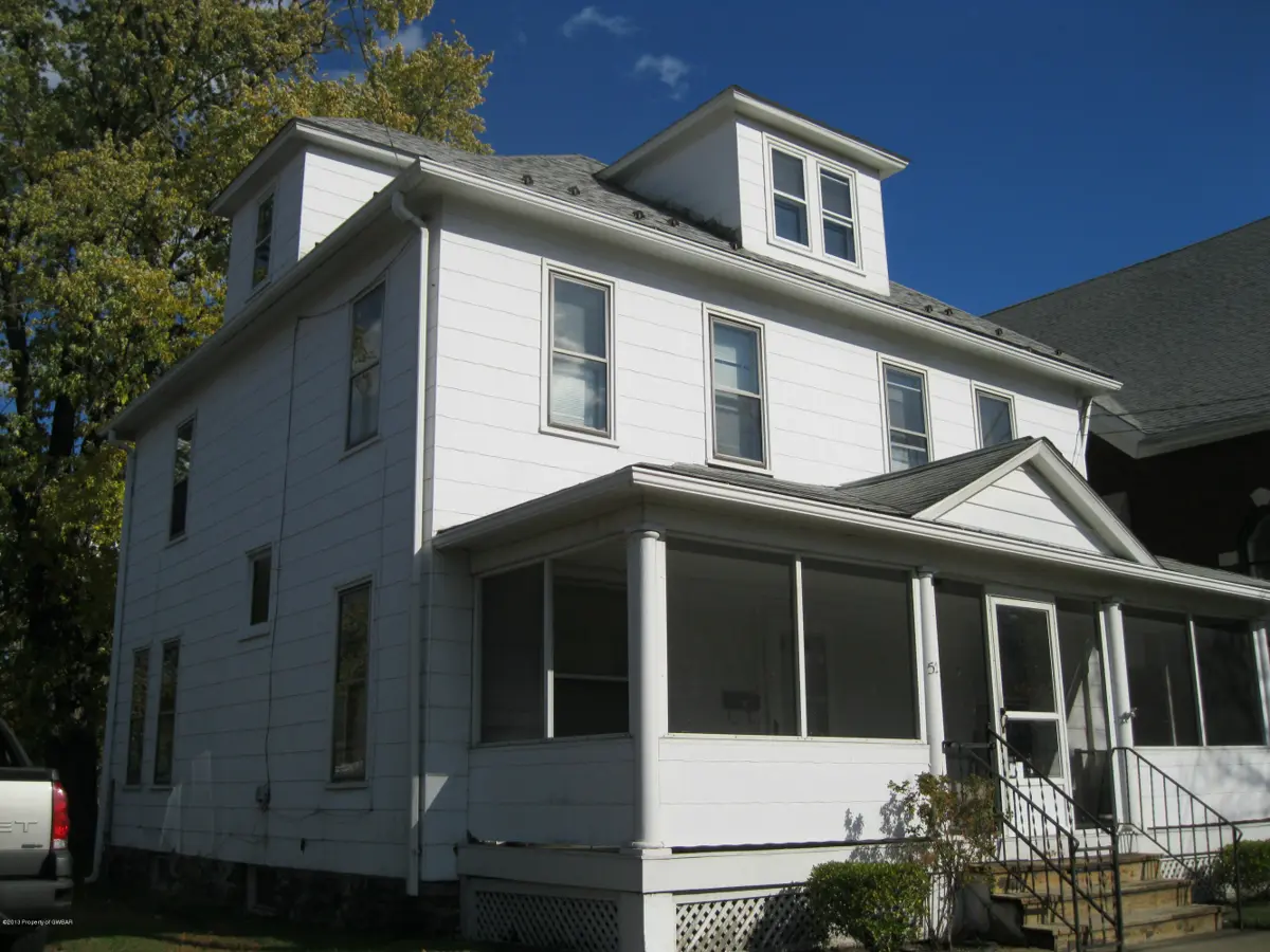52 E 8TH Street, Wyoming in Wyoming